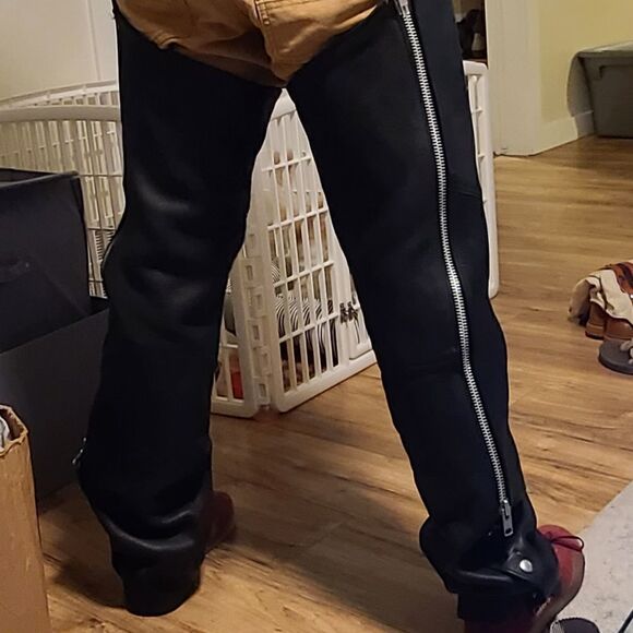 Kerr Leathers | Leather Fleece Lined Riding Chaps - Picture 2 of 6